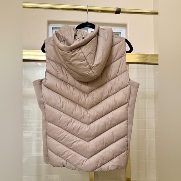Jaclyn Smith Quilted Vest - Picture 4 of 4